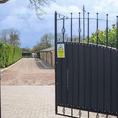 Aintree Cottage 赛伦塞斯特 外观 照片