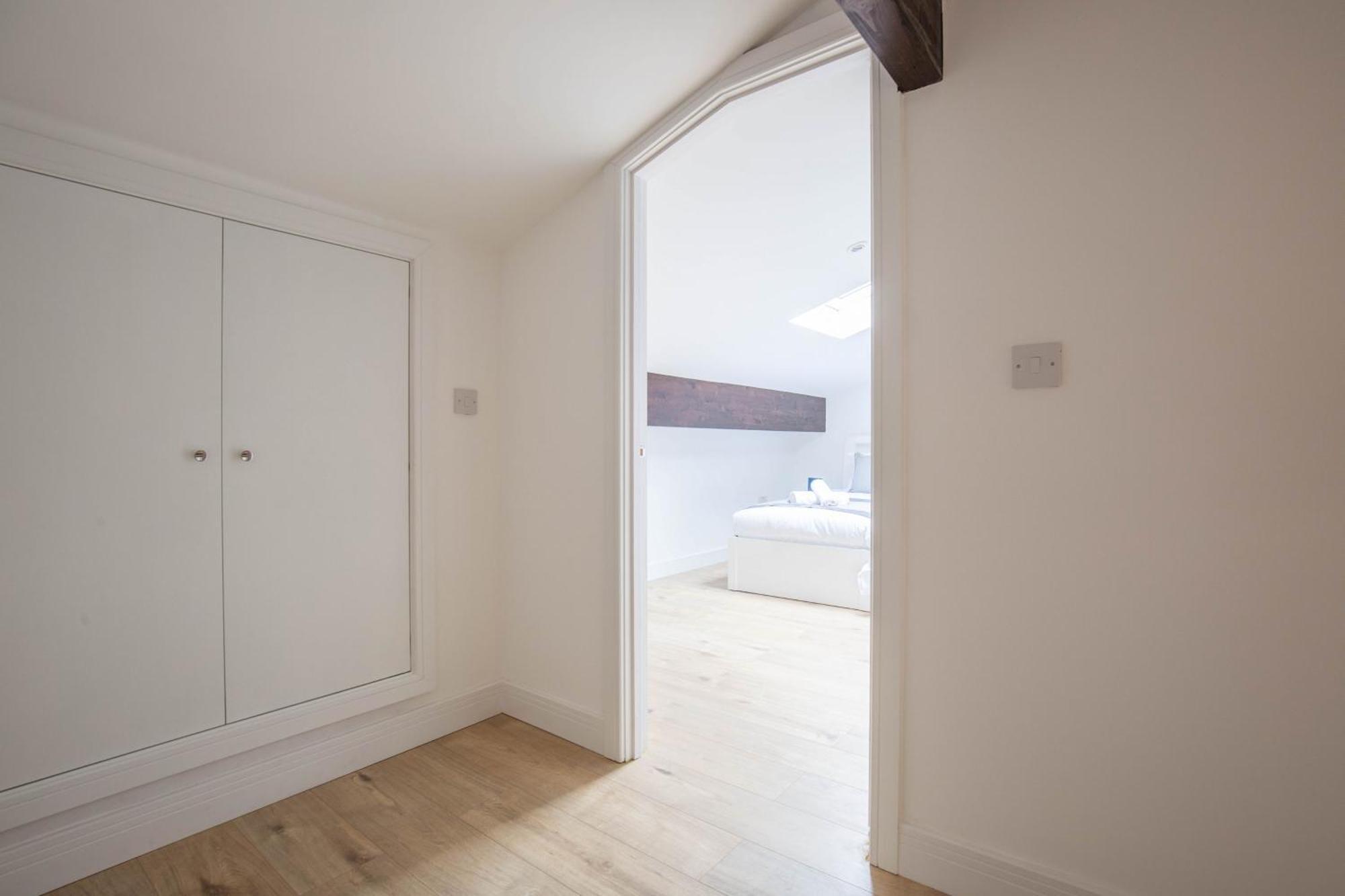 Aintree Cottage 赛伦塞斯特 外观 照片