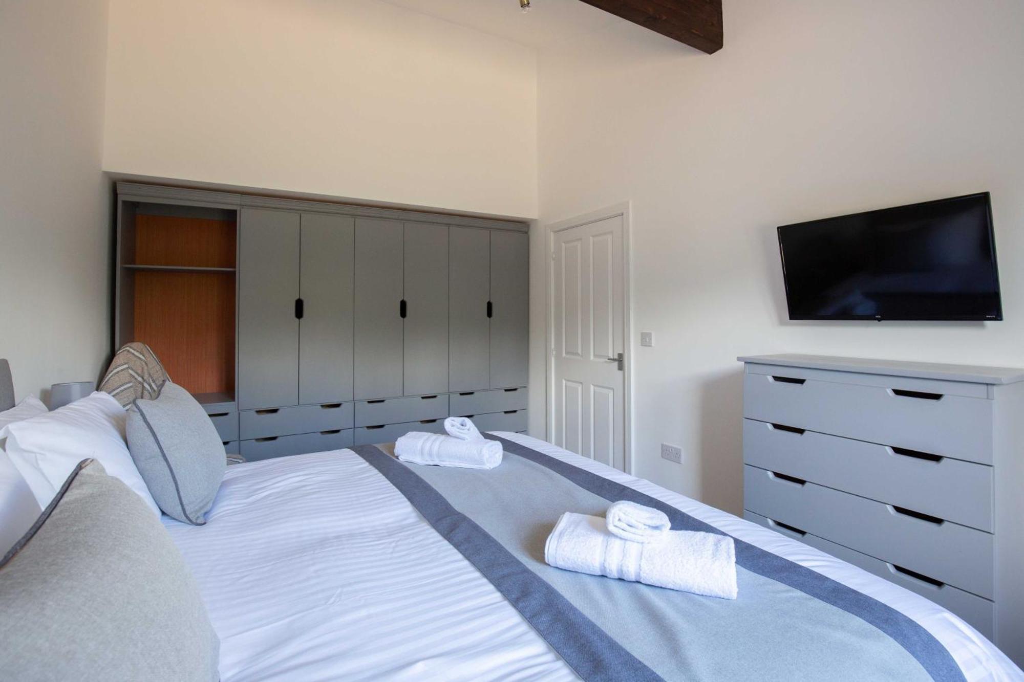 Aintree Cottage 赛伦塞斯特 外观 照片