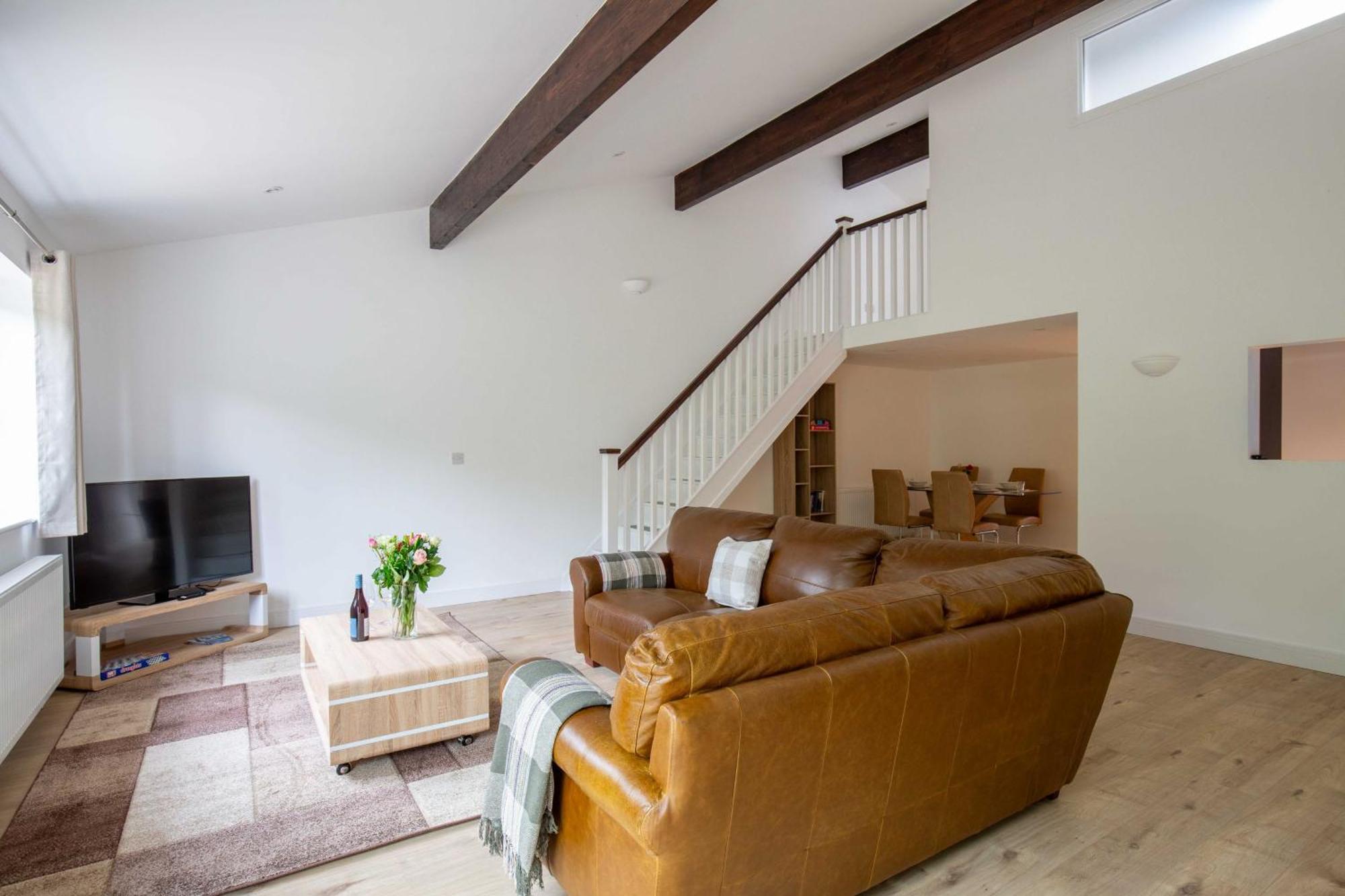 Aintree Cottage 赛伦塞斯特 外观 照片