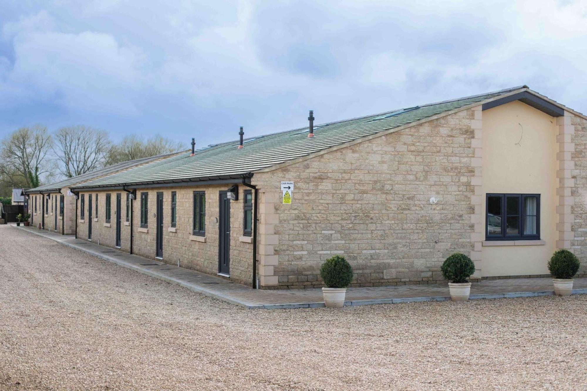 Aintree Cottage 赛伦塞斯特 外观 照片