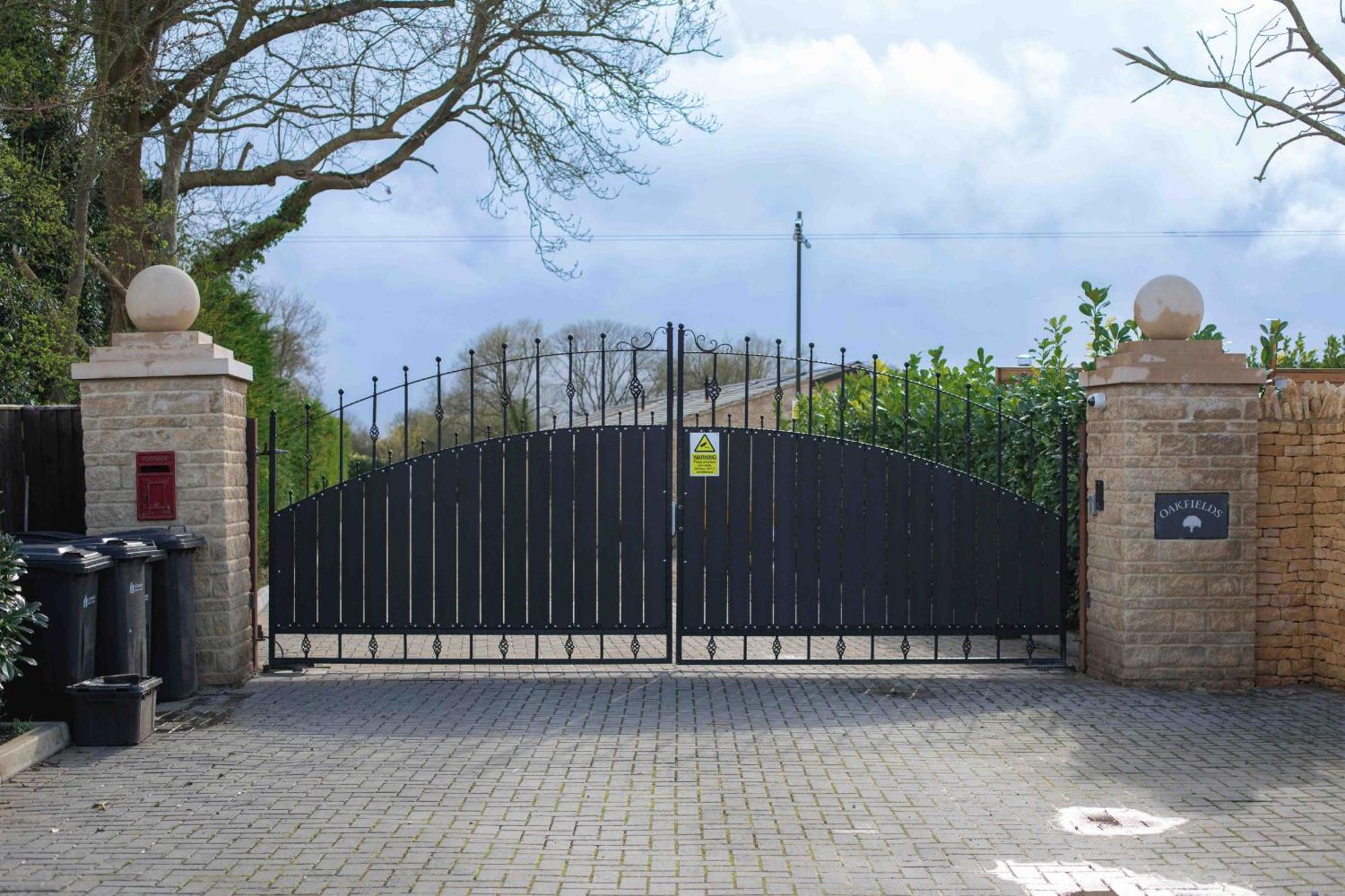Aintree Cottage 赛伦塞斯特 外观 照片